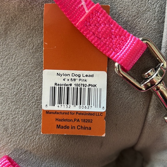 Pink 4’ Nylon Dog Leash with Metal Clip - Picture 2 of 3